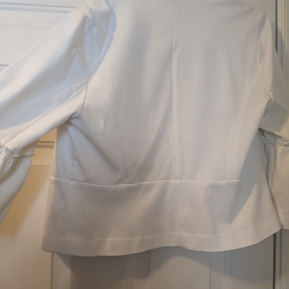 3 piece bundle Ann Taylor skirt and Signature black cropped pants and jacket - Picture 6 of 13